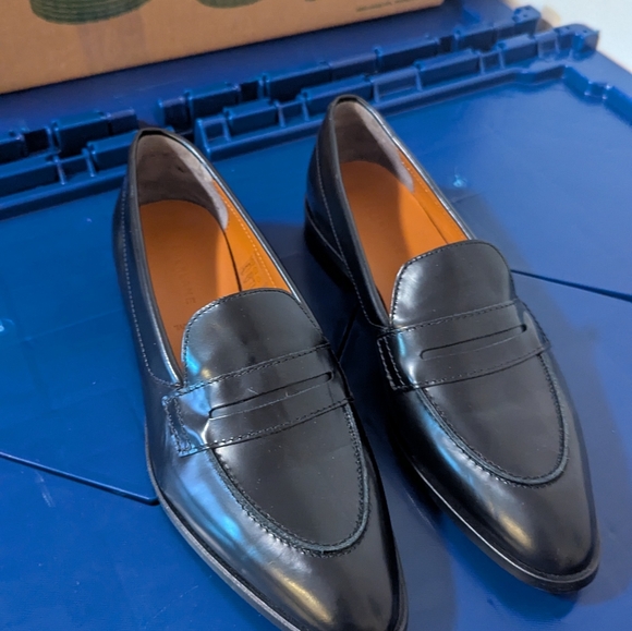 Moving- Will Take To Trift On 11.16 - Everlane Classic Black Loafers - Picture 3 of 3